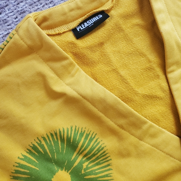 Pleasures Freeze Cardigan Yellow NWT - Picture 11 of 14